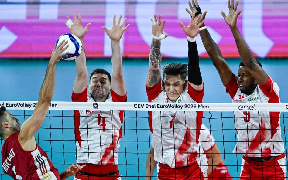 Polacy: Wilfredo Leon (P), Bartłomiej Lemański (2P) i Marcin Komenda (3P) oraz Moritz Reichert (L) z