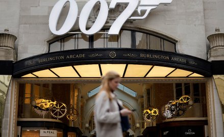 Czy Bond na siebie zarobi?