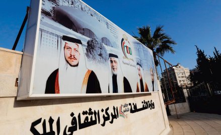 O potędze i znaczeniu rodu Haszymidów przypominają na ulicach Ammanu zdjęcia rodziny królewskiej i k