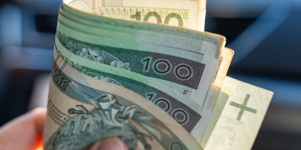 Ponad 20 grup zwolnionych ze składki zdrowotnej — nawet 10 mln Polaków nie płaci