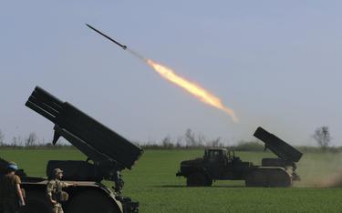 Ukraińskie wojska rakietowa na pozycjach ogniowych w Donbasie