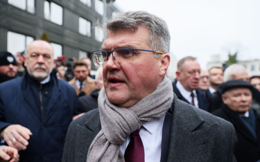 Maciej Wąsik przed Sejmem, fot. z 7 lutego