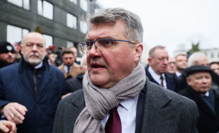 Maciej Wąsik przed Sejmem, fot. z 7 lutego