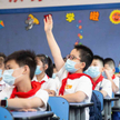 Wuhan: Uczniowie poszli do szkół po raz pierwszy od stycznia