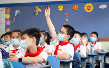 Wuhan: Uczniowie poszli do szkół po raz pierwszy od stycznia