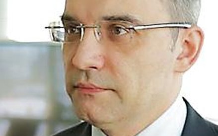 Łukasz Tarnawa, główny ekonomista BOŚ Banku. Jest absolwentem Szkoły Głównej Handlowej, Uniwersytetu