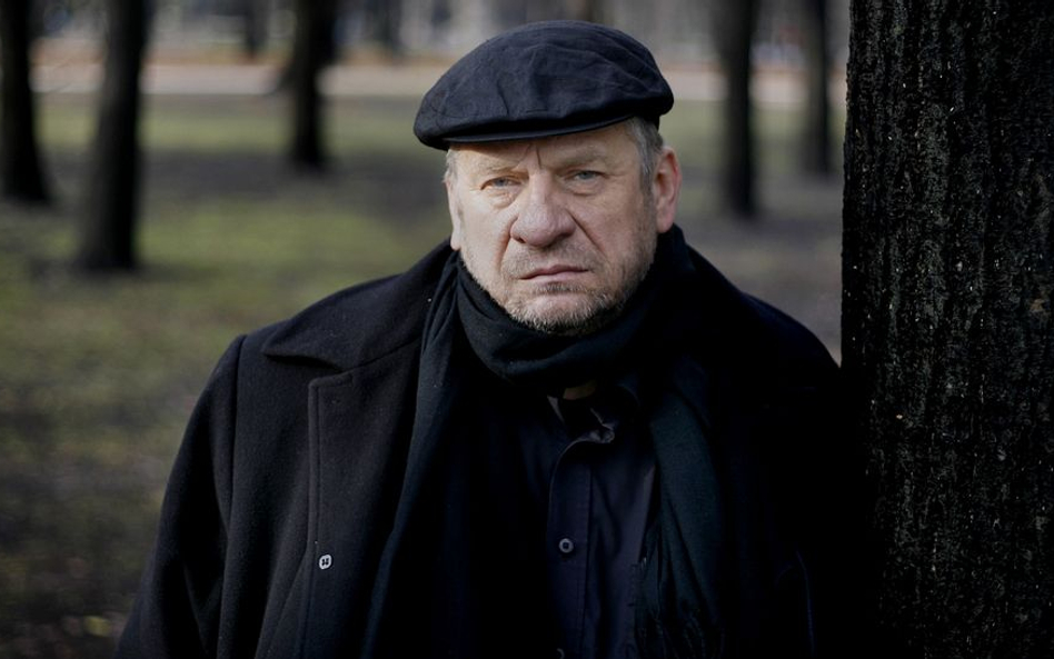 Leon Tarasewicz: Gubię sens poezji w audiobooku