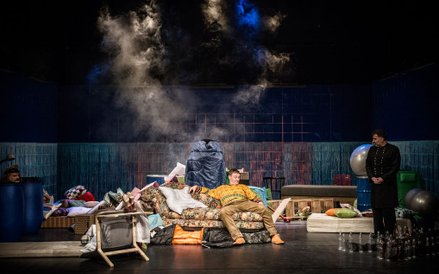 Od lewej Kapitan Horster – Paweł Kruszelnicki, Doktor Tomas Stockmann – Juliusz Chrząstowski, Burmis