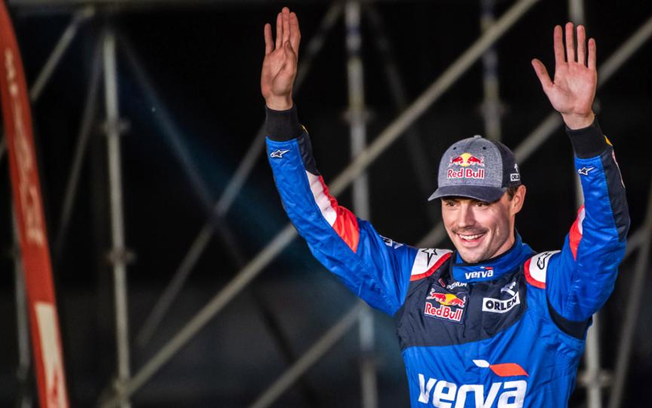 Jakub Przygoński (33 lata). Piąty w Rajdzie Dakar 2018 w rywalizacji samochodów, szósty motocyklista