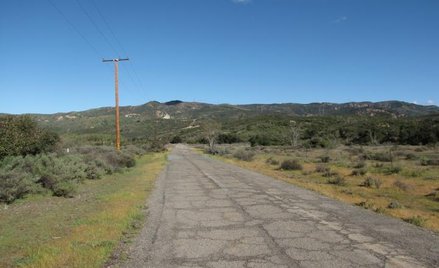 Ustanowienie służebności drogi koniecznej przez sąd za wynagrodzeniem, a VAT