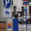 Mieszkańcy stref powinni parkować za darmo