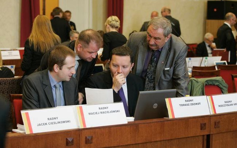 Odpowiedzi na interpelacje radnych to informacja publiczna