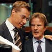 Minister spraw zagranicznych Finlandii Alexander Stubb i szef dyplo- macji francuskiej Bernard Kouch
