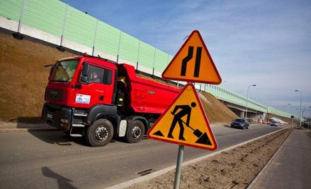 Według Polskiego Związku Przemysłu Motoryzacyjnego (PZPM), w ubiegłym miesiącu zarejestrowano niecał