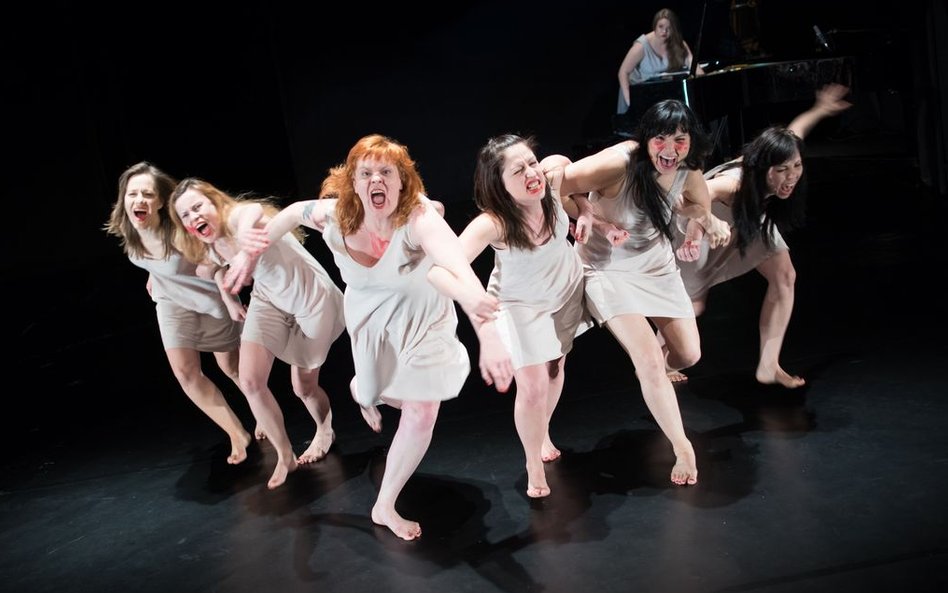 „Krzywicka/Krew” Aliny Moś-Kerger.