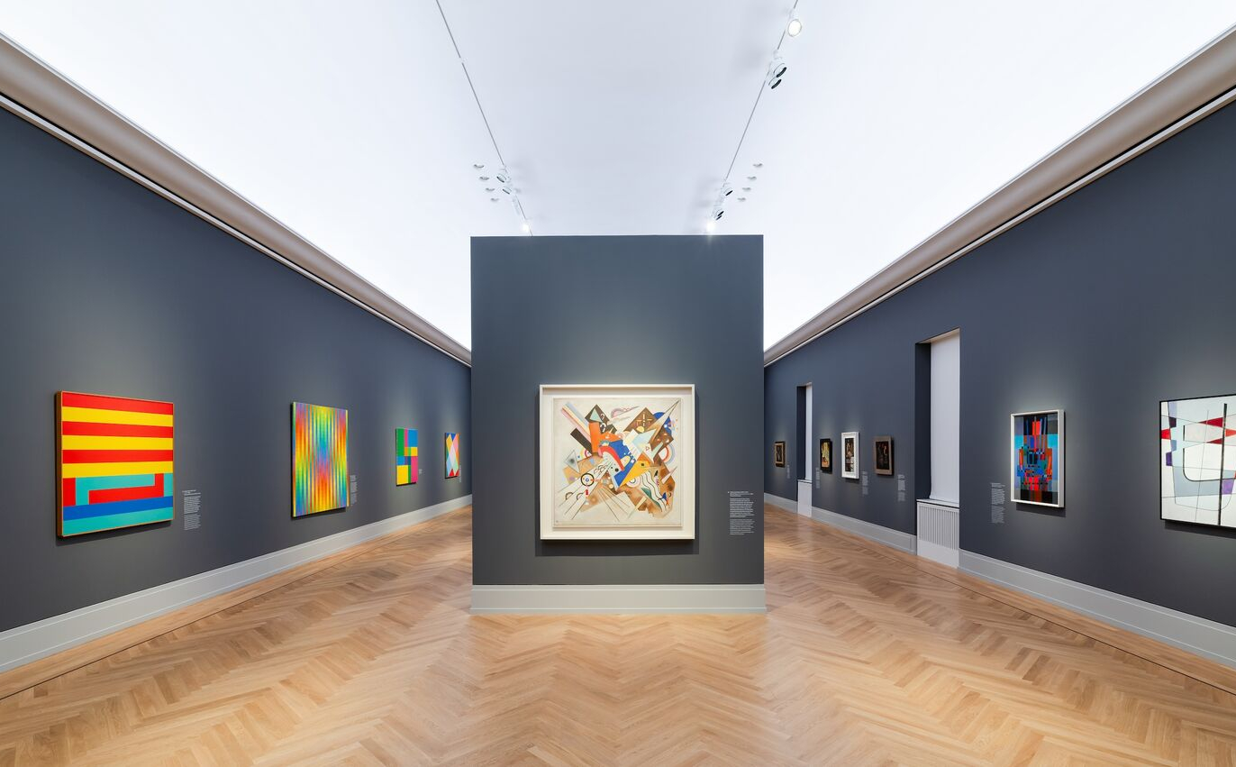 Dwa razy kosmiczny Kandinsky i smerfy z jego orbity