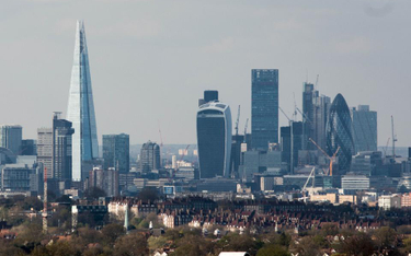 Londyn walczy z praniem pieniędzy i zorganizowaną przestępczością
