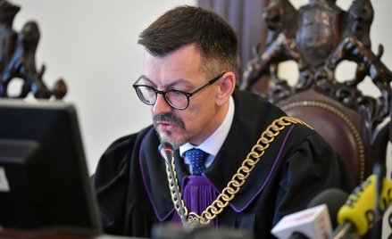 Przewodniczący składu sędziowskiego sędzia Sławomir Steinborn na sali rozpraw Sądu Apelacyjnego w Gd