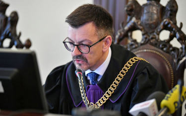Przewodniczący składu sędziowskiego sędzia Sławomir Steinborn na sali rozpraw Sądu Apelacyjnego w Gd