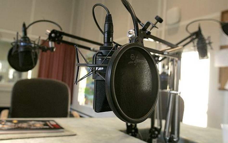Więcej osób płaci abonament radiowo-telewizyjny