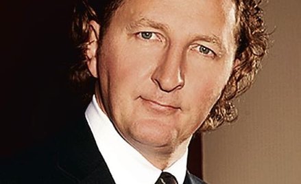 Marian Owerko zarządza Bakallandem, pod adresem którego falę krytyki kieruje Radosław Kwaśnicki. Jes