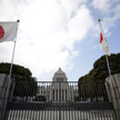 The Asahi Shimbun: Upadają najmniejsi