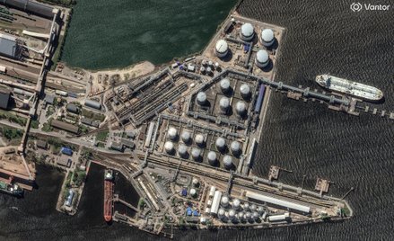 Płonie terminal naftowy w Petersburgu. Rosja odcięta od eksportu ropy przez Bałtyk