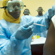 W Mali rozpoczęły się już testy eksperymentalnej szczepionki chroniącej przed wirusem Ebola.