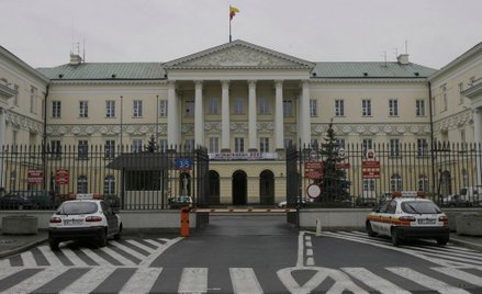 Spot PiS łączy Trzaskowskiego z Hanną Gronkiewicz-Waltz