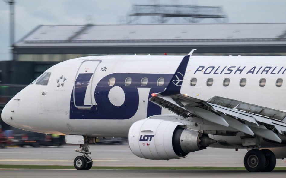 Samolot Embraer E170STD należący do Polskich Linii Lotniczych LOT