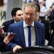 Senator USA Rand Paul rozmawia z dziennikarzami przed przybyciem na głosowanie nad rezolucją, która 