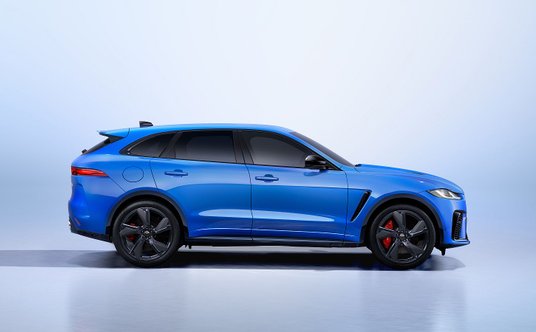 Jaguar F-Pace SVR 575