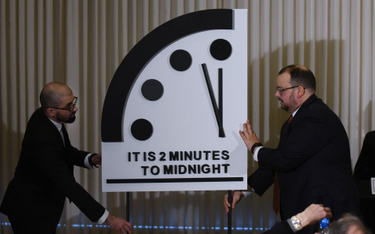 Rok 2019. Zegar Zagłady pokazuje, że do północy zostały dwie minuty. Dziś jest to 100 sekund