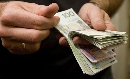 Pieniądze zamiast wakacji i służbowego stroju