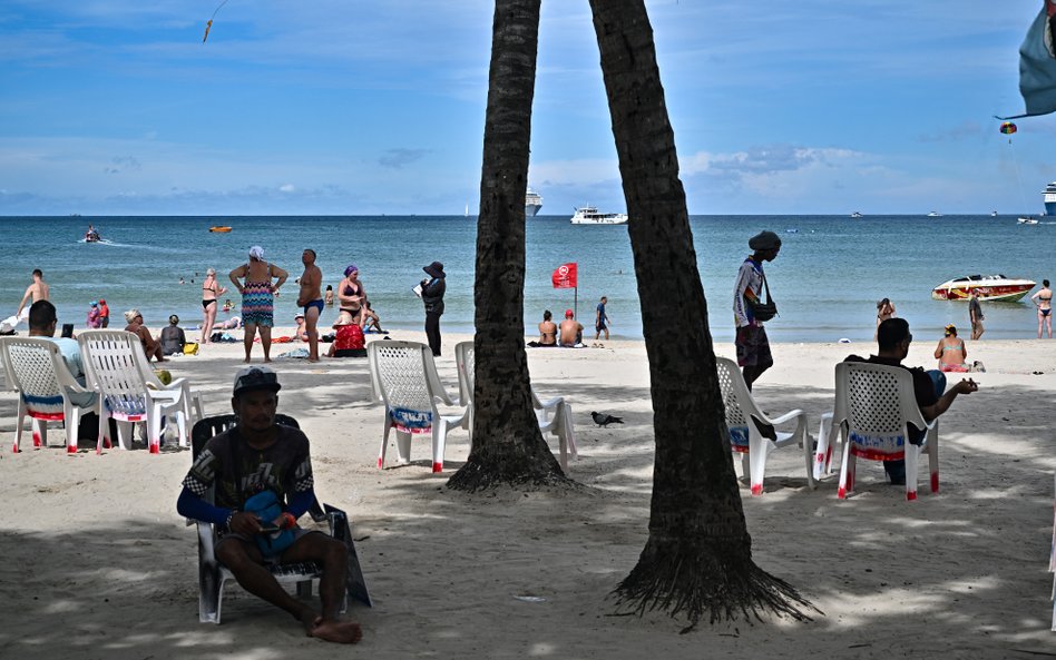 Plaża Patong na tajskiej wyspie Phuket