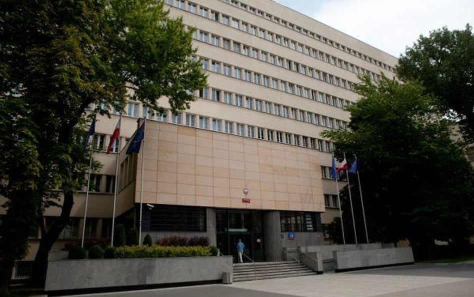 Zatrzymany pułkownik dostawał pieniądze za informacje, które wynosił z MON dla Rosjan. Na zdjęciu si