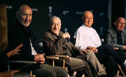 Trzej założycieli marki Nobu: Meir Teper, Robert De Niro, Nobu Matsuhisa i Trevor Horwell, dyrektor 