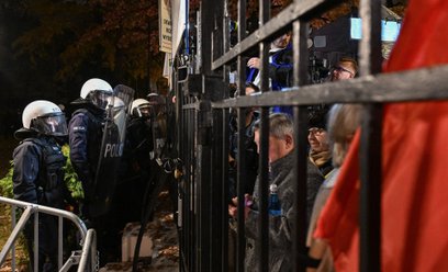 Policja pojawiła się na terenie TK