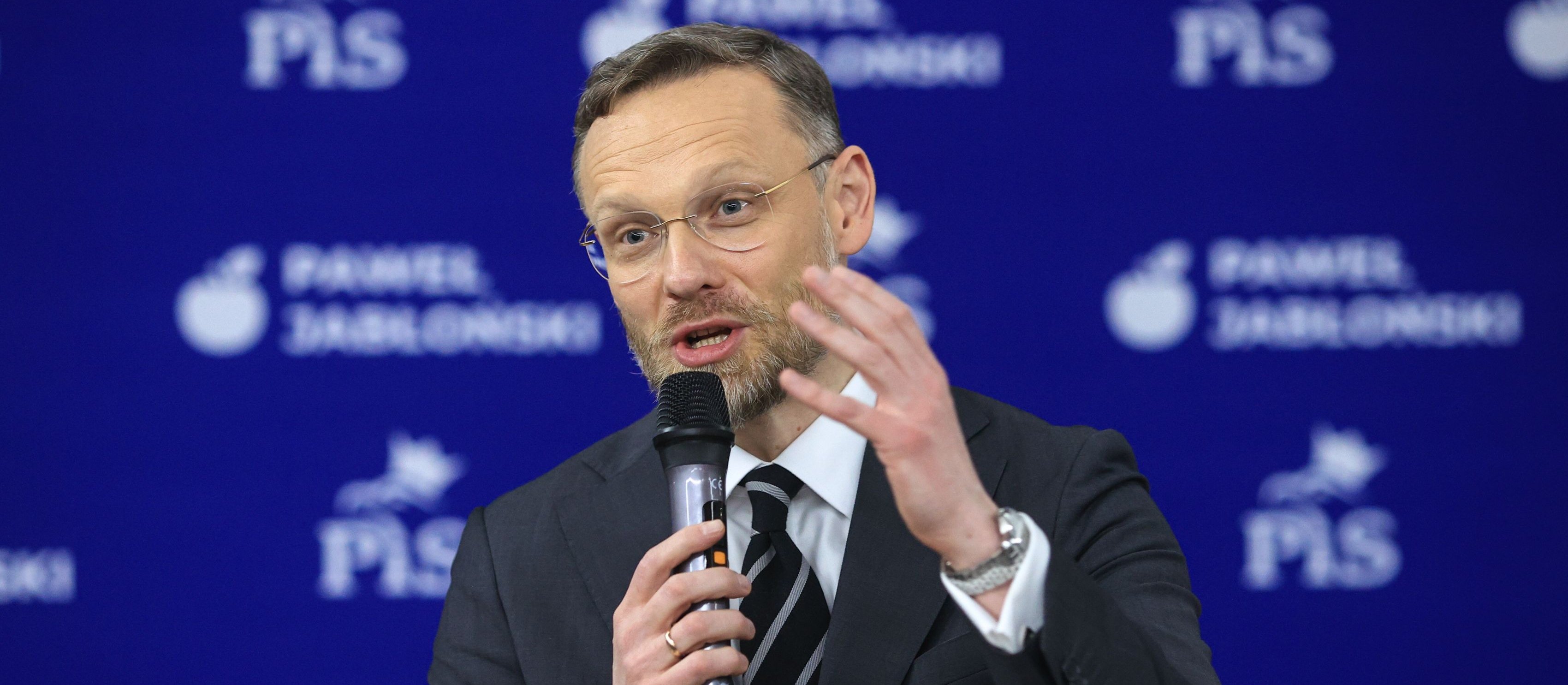 „Zdrowe, mądre”. Zbigniew Bogucki komentuje zachowanie Karola Nawrockiego wobec dziennikarza