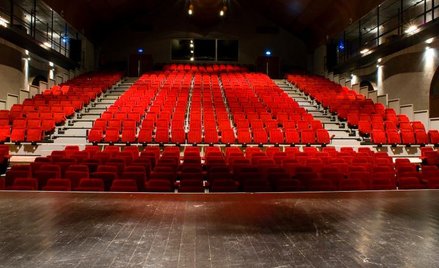 Rozliczenie VAT od usług kulturalnych z udziałem zagranicznego kontrahenta