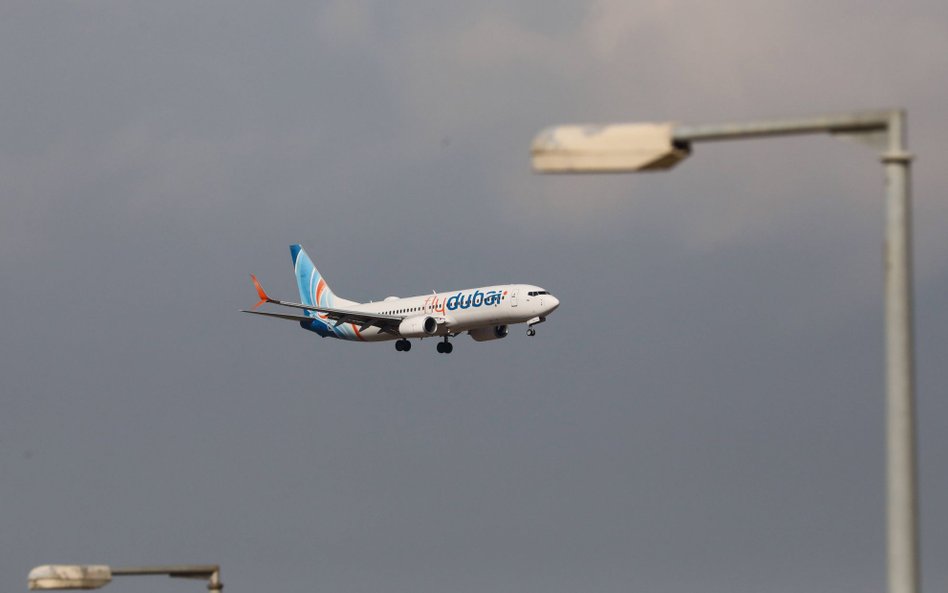 Flydubai przywiózł pierwszych Polaków z Dubaju do Warszawy