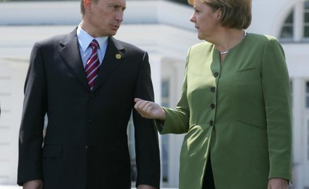 Angeli Merkel należy przynajmniej oddać, że wzięła na siebie ciężar negocjowania z Władimirem Putine