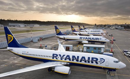 Ryanair bezprawnie kazał płacić za bagaż podręczny. "To może go kosztować 10 mld euro"