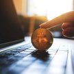 Bitcoin zbliża się do kluczowego poziomu. Jak wygląda na tle innych aktywów?
