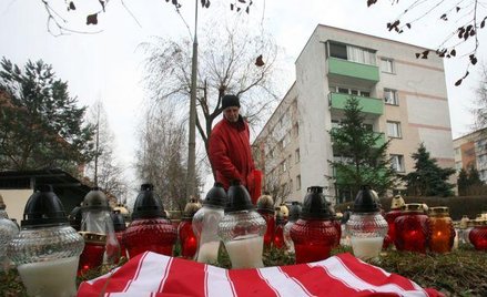 Przy ulicy Wysłouchów na Kurdwanowie, gdzie śmiertelnie poraniono Tomasza C., wczoraj po południu pa