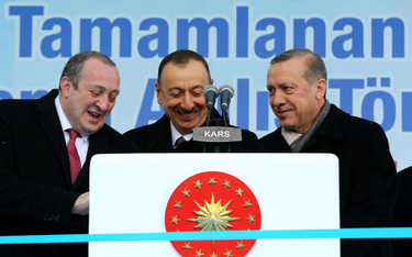 Trzej prezydenci, od lewej: Gruzji – Georgi Margwełaszwili, Azerbejdżanu – Ilham Alijew, Turcji – Re