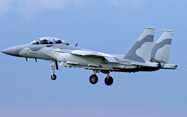 Jeden z pierwszych wielozadaniowych samolotów bojowych Boeing F-15QA Advanced Eagle lotnictwa Kataru