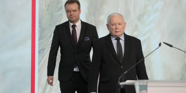 Jarosław Kaczyński straciłby pieniądze. Ratuje go rzecznik PiS