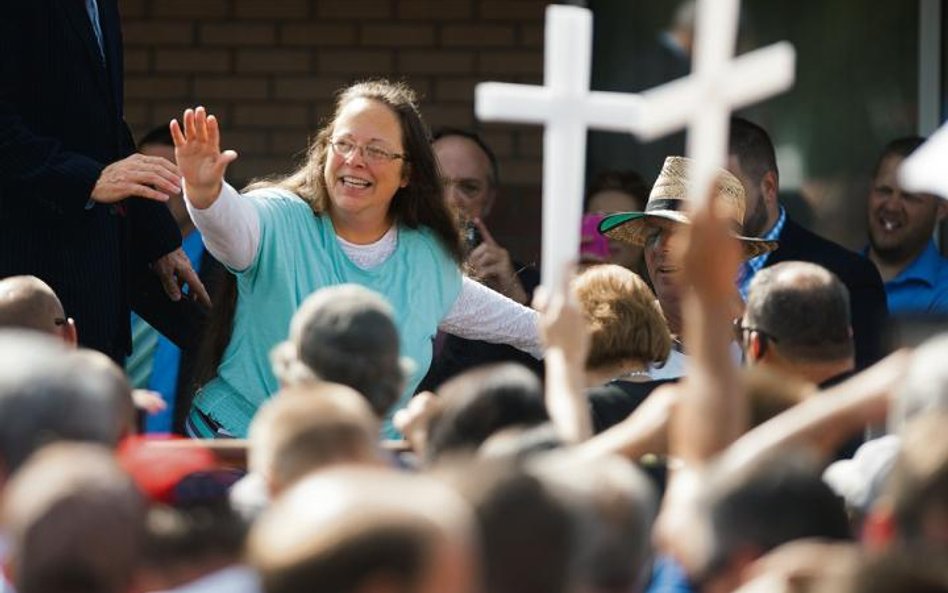 Kim Davis: współczesne Antygony nieraz noszą okulary. Fot. Ty Wright
