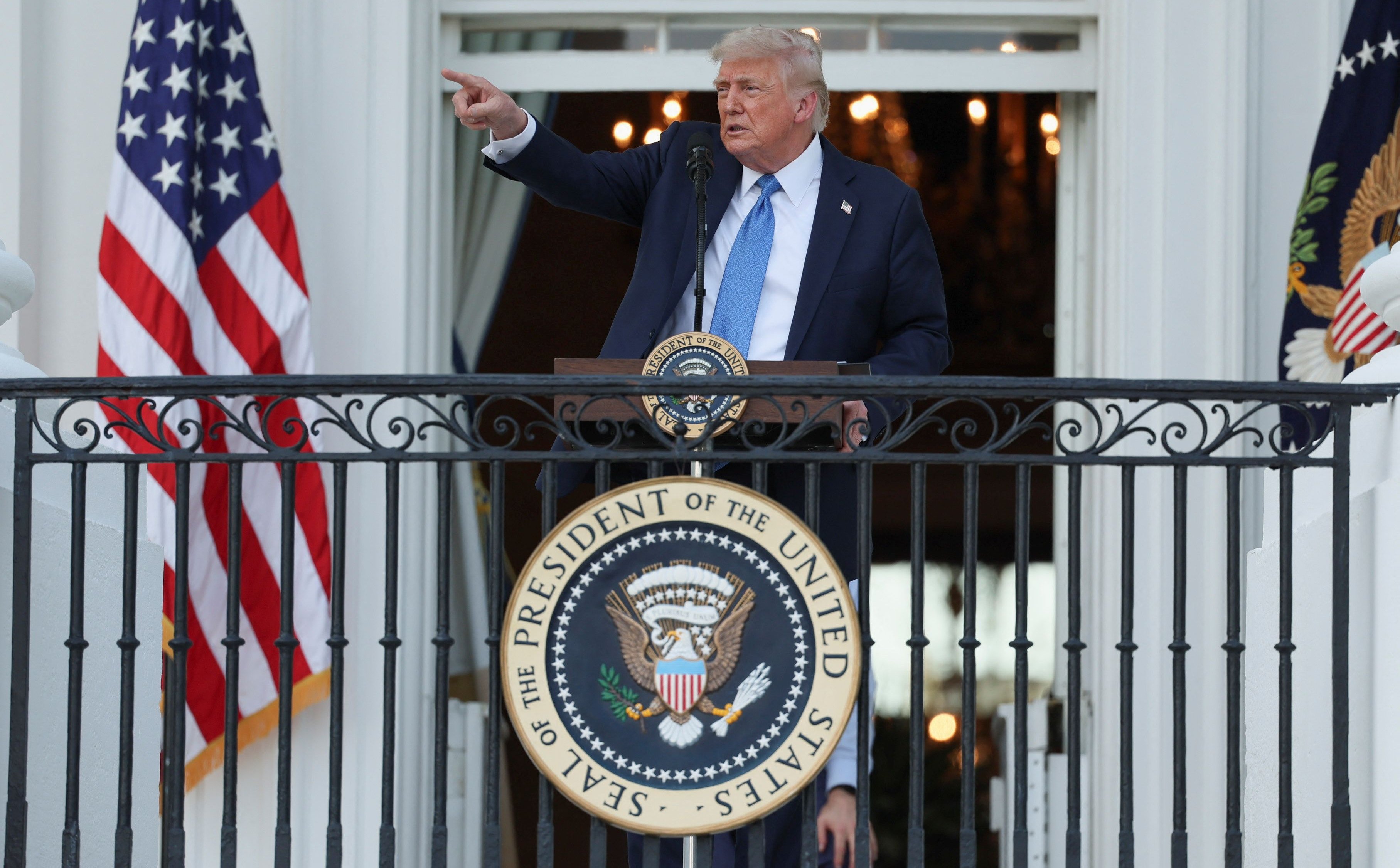 Donald Trump zamknął granice USA dla obywateli 12 państw